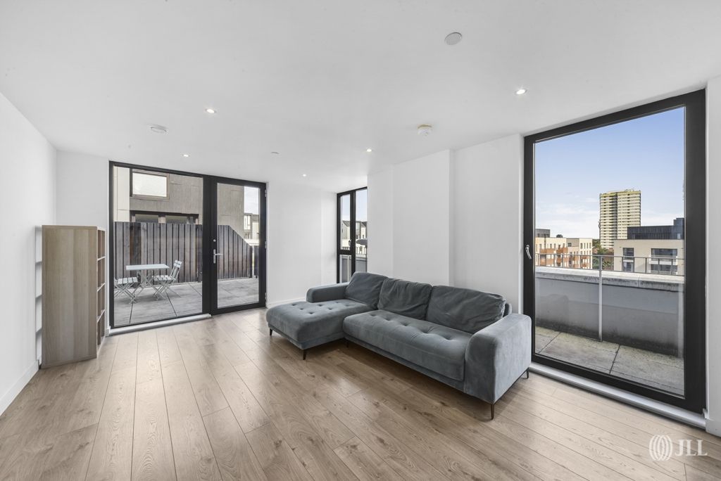 Property photo 2 of 19