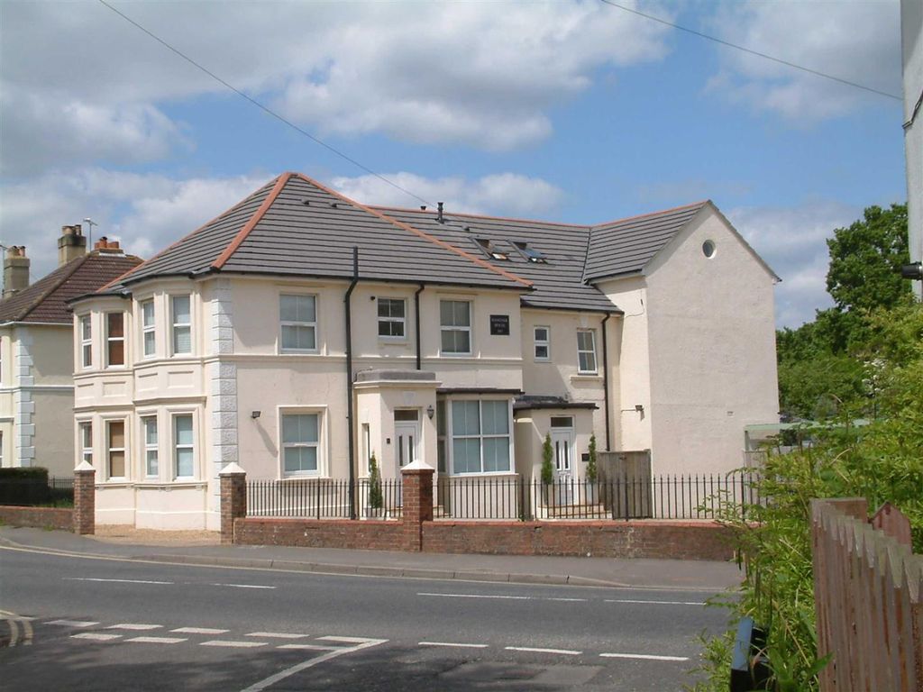 Property photo 1 of 9