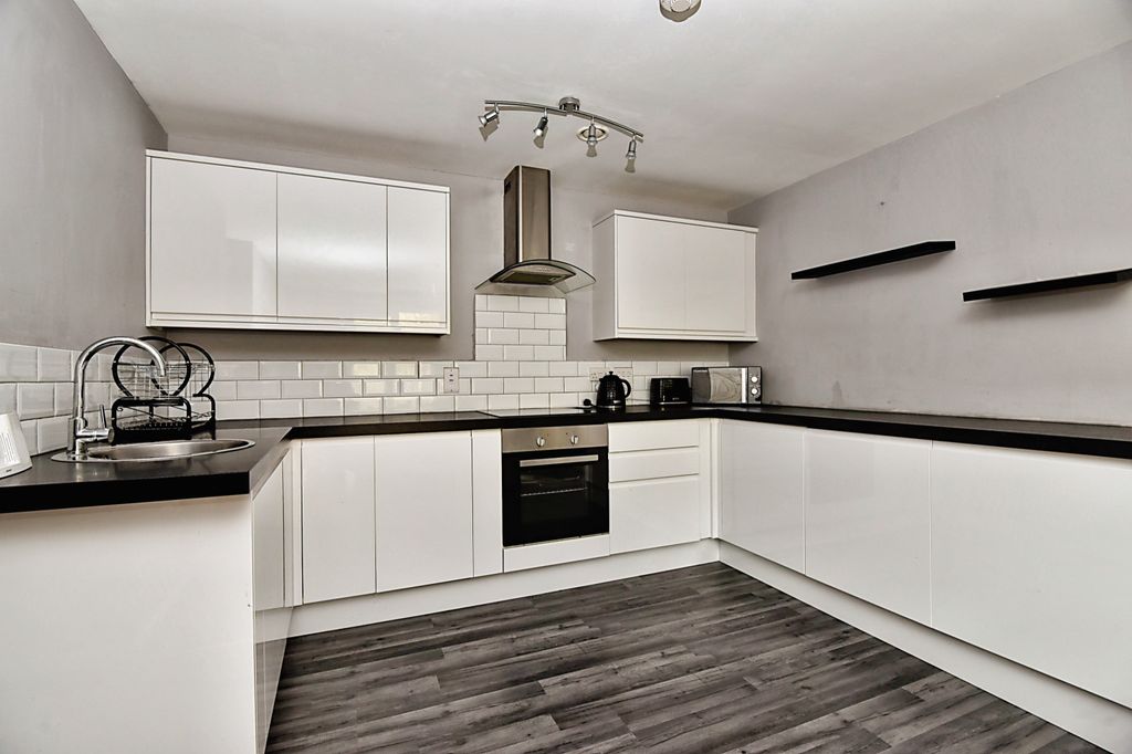 Property photo 2 of 15 Kitchen