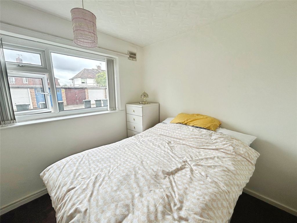 Property photo 2 of 9 Picture No. 17