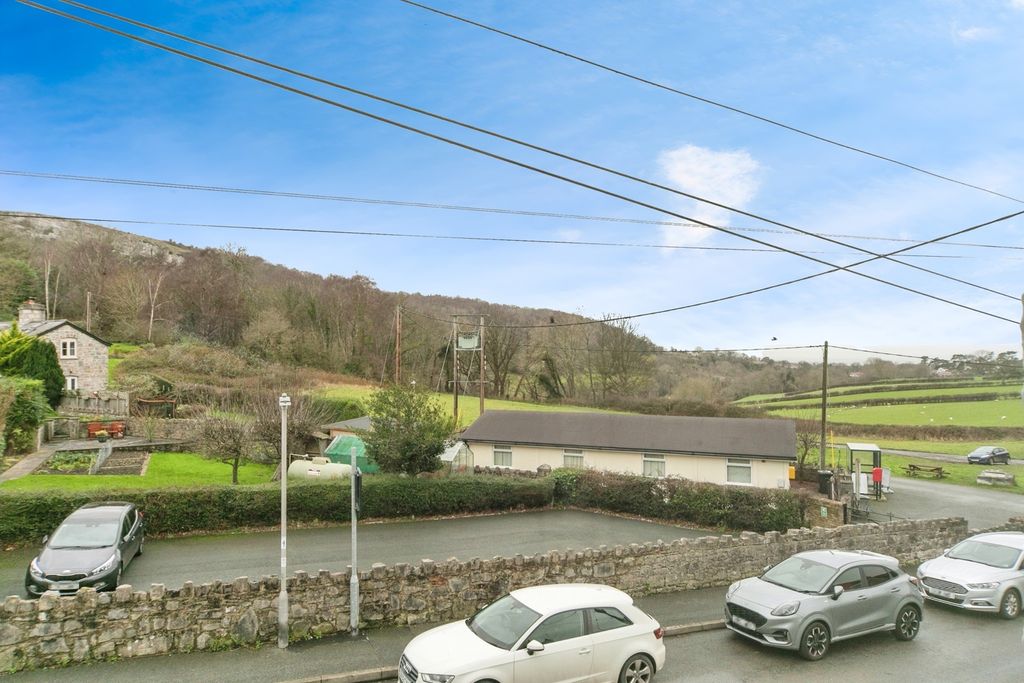 Property photo 2 of 15 Pbox-Img.Jpg