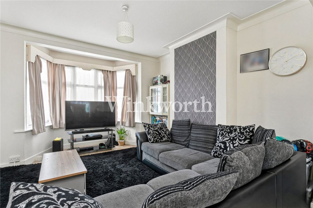 Property photo 2 of 16 Picture No. 01