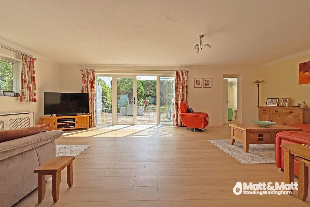 Property photo 2 of 14 3953454
