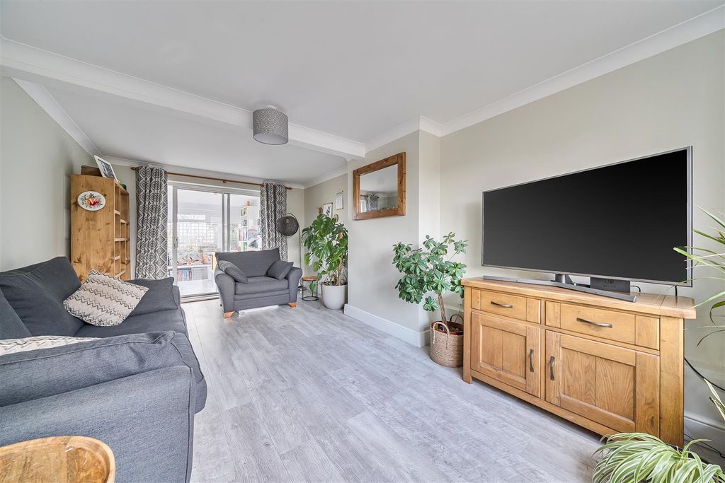 Property photo 3 of 27 1400643-12-696F6c4Ebd405.Jpg