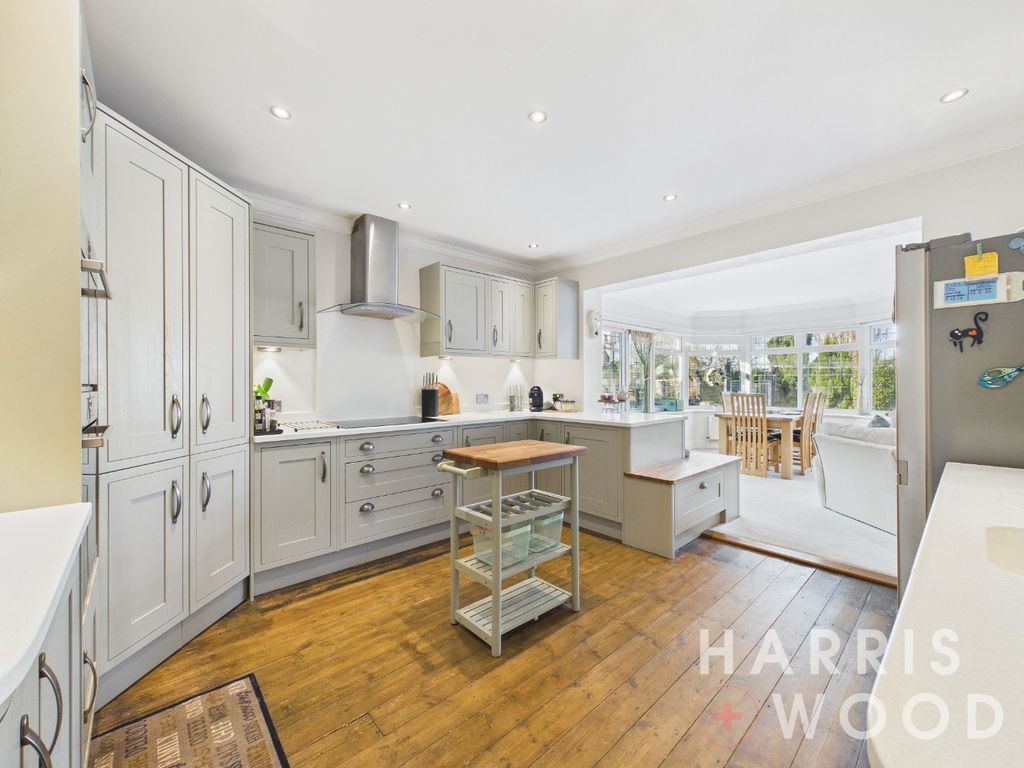 Property photo 3 of 42 4899536