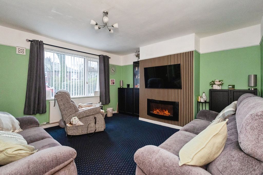 Property photo 3 of 17 Pbox-Img.Jpg