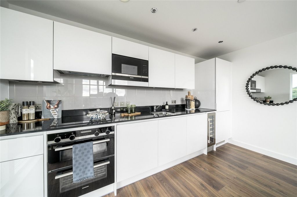 Property photo 2 of 15 Kitchen