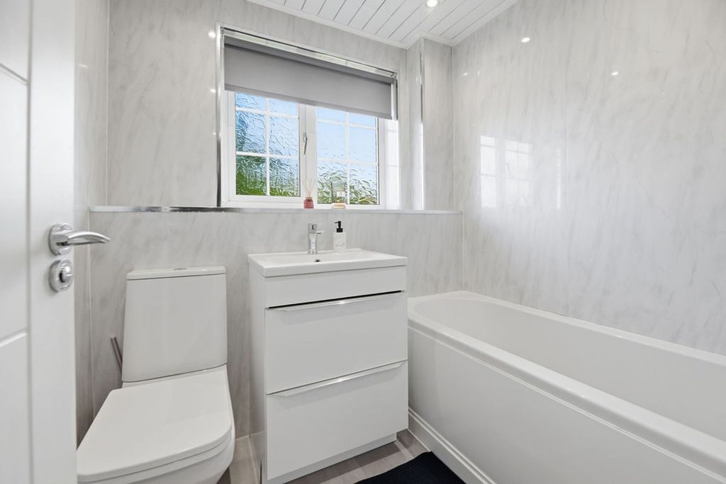 Additional image 12 of 2 bed flat for saleMainscroft, Erskine PA8
