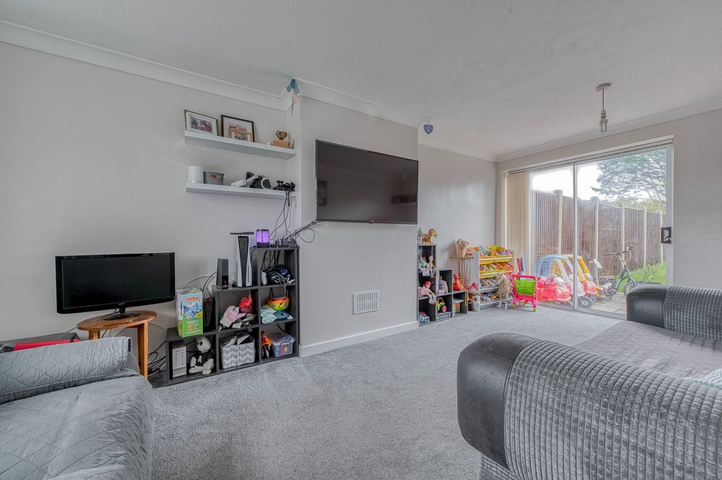 Property photo 3 of 17