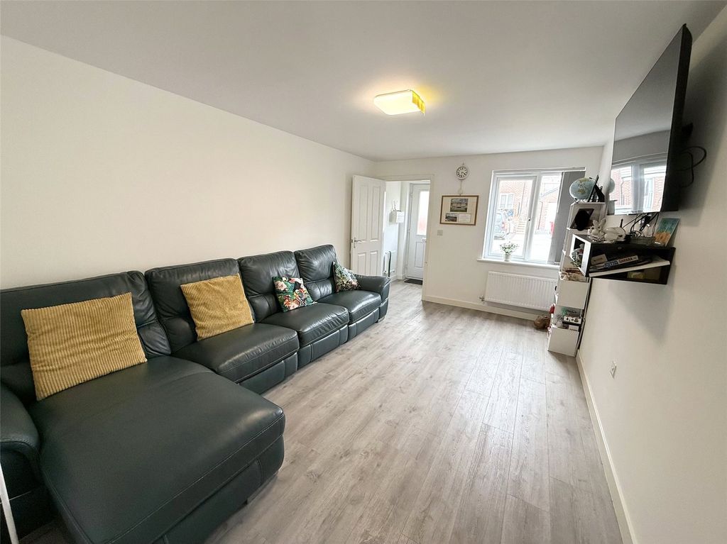 Property photo 2 of 18 Picture No. 49