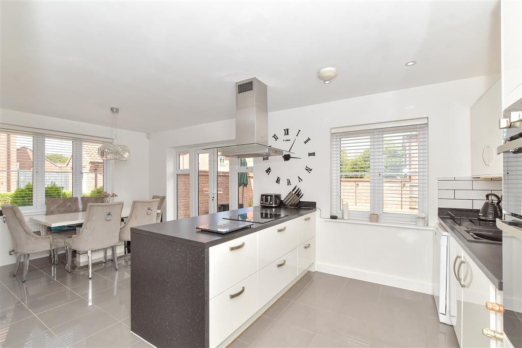 Property photo 3 of 14 Kitchen/Diner