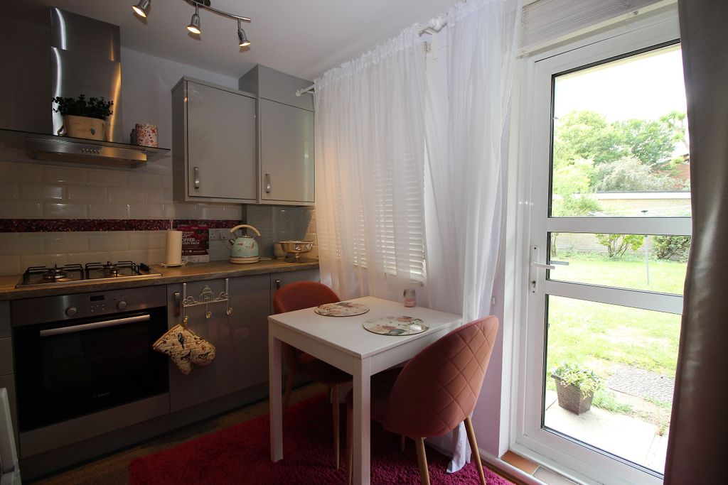 Property photo 3 of 6 Image