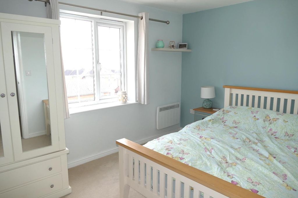 Property photo 3 of 8 Bedroom 2