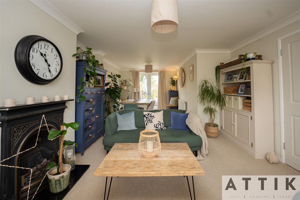 Additional image 4 of 4 bed semi-detached house for saleBedingfield Crescent, Halesworth IP19