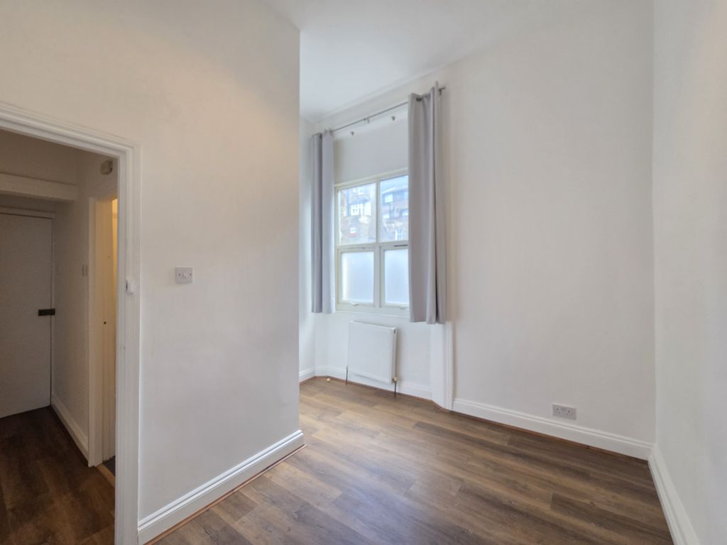 Property photo 2 of 6 Gallery