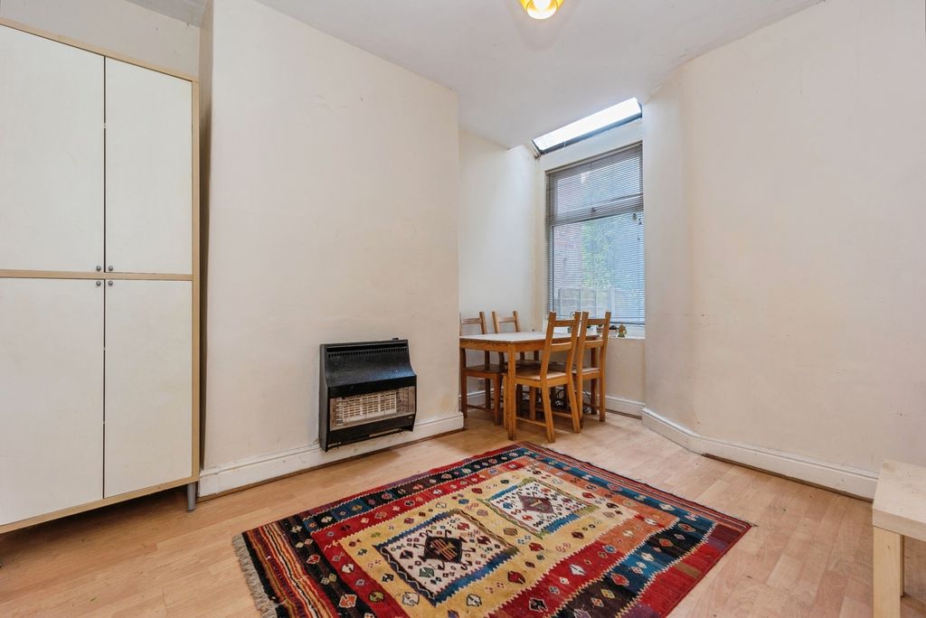 Property photo 2 of 18 Pbox-Img.Jpg