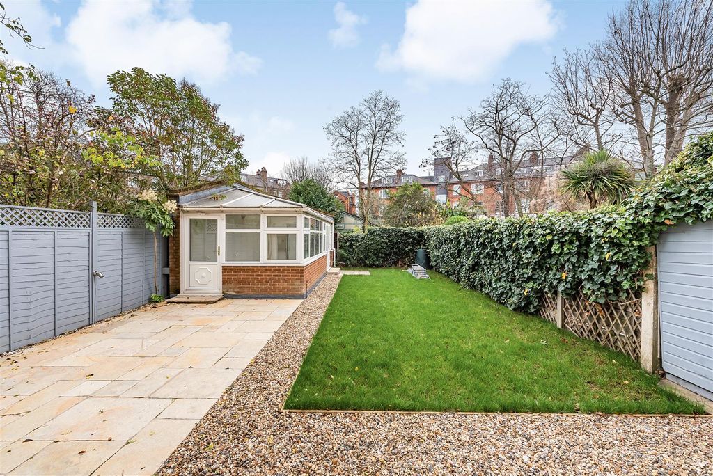 Property photo 2 of 10