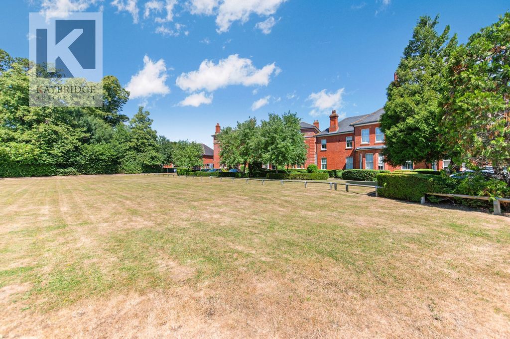 Property photo 3 of 14 Canterbury House, Queen Alexandras Way