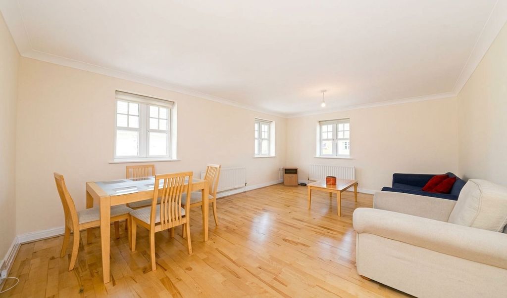 Property photo 2 of 7