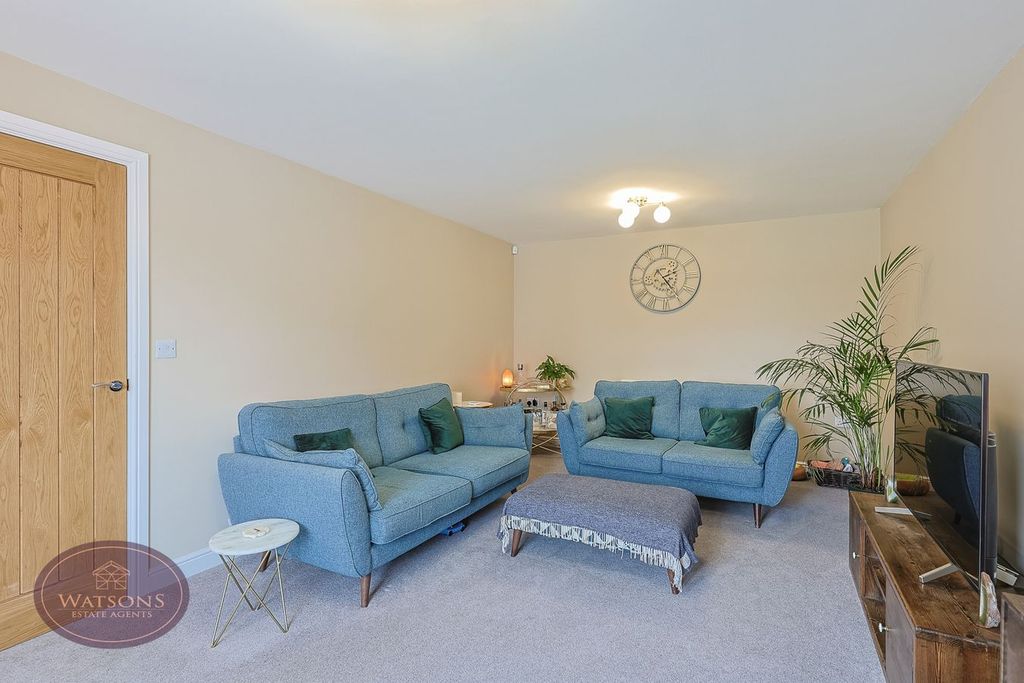 Property photo 2 of 30