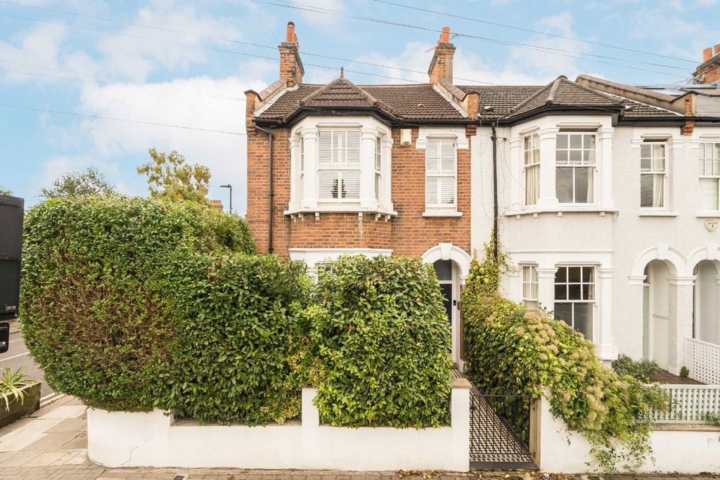 Property photo 1 of 12