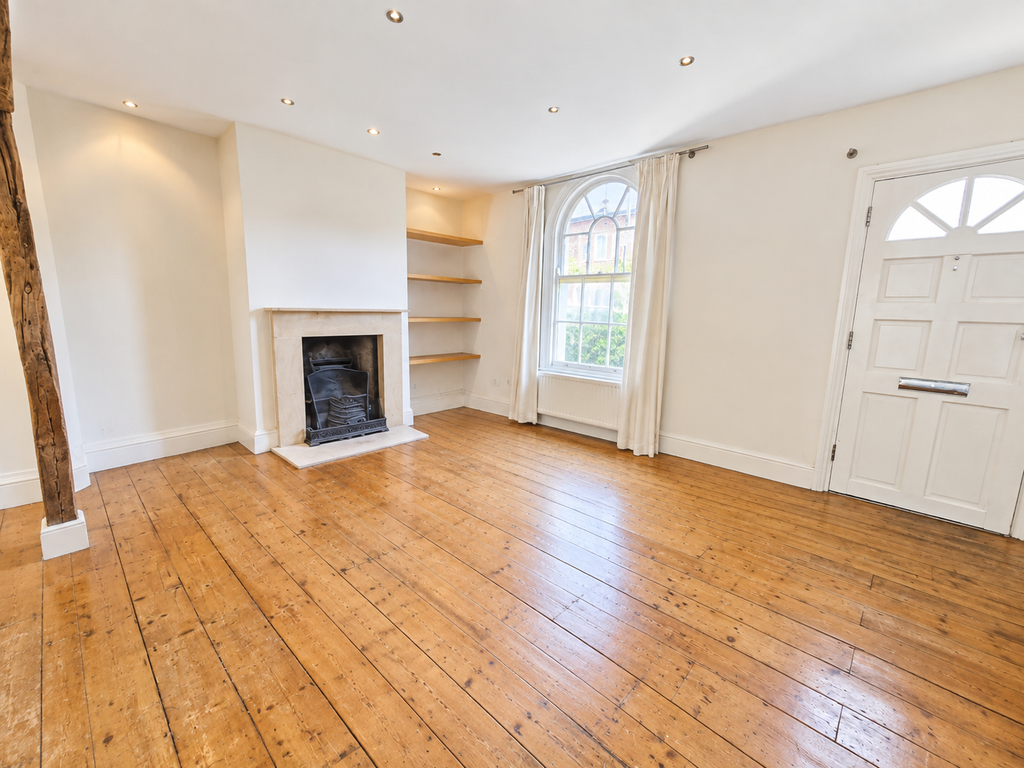 Property photo 3 of 16
