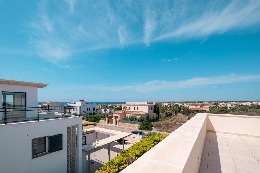 Property photo 2 of 20 Roof Terrace (4)