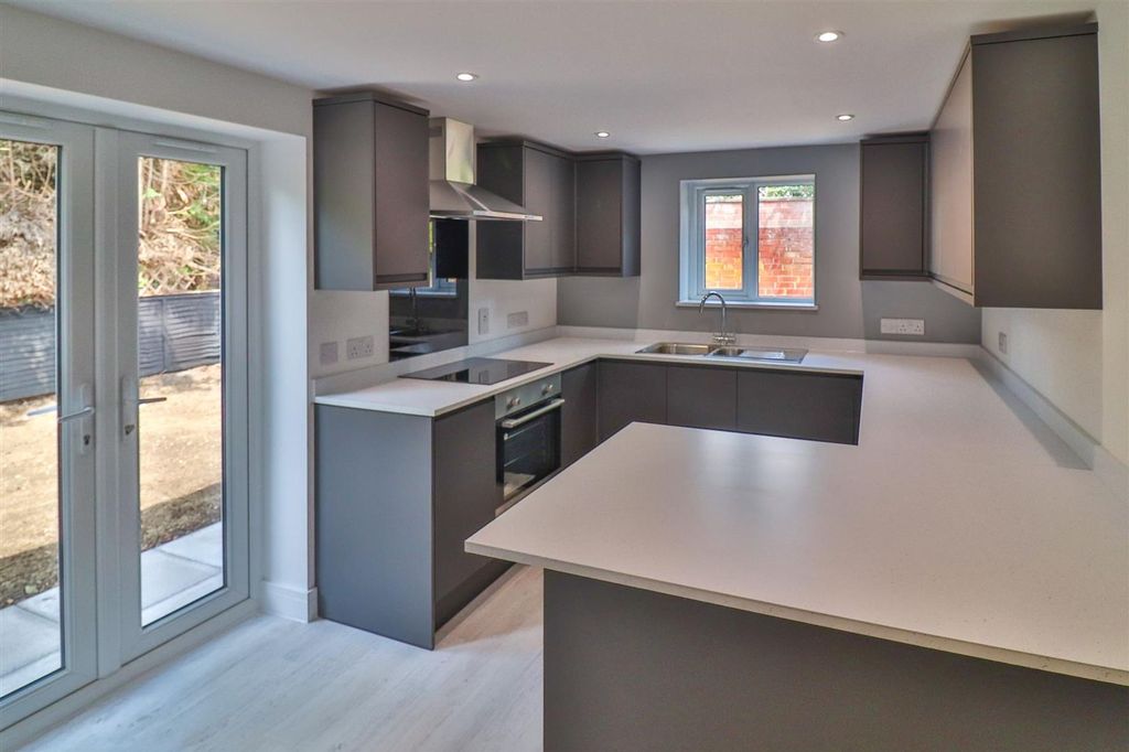 Property photo 2 of 8 Img_0070-2.Jpg