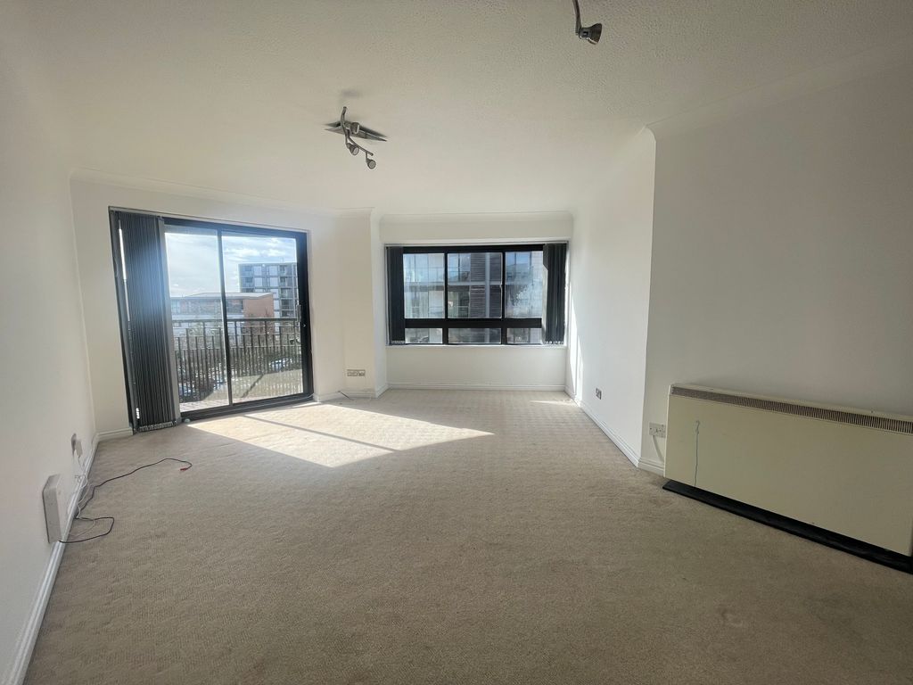 Property photo 2 of 8