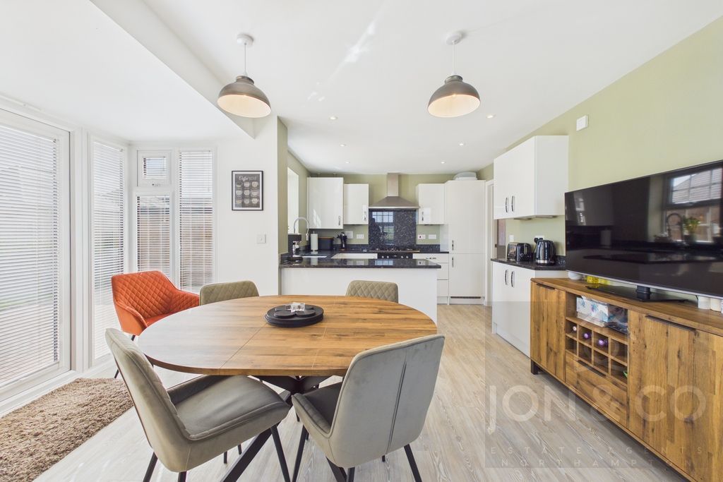 Property photo 3 of 30