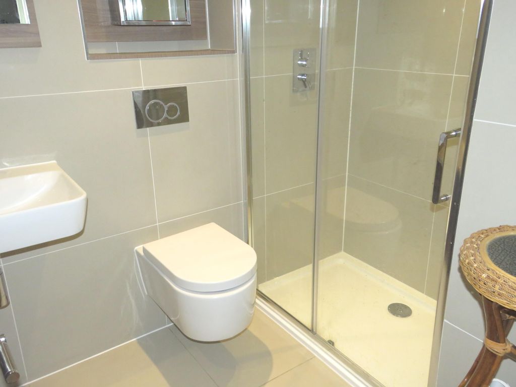 Property photo 3 of 7 Shower Room