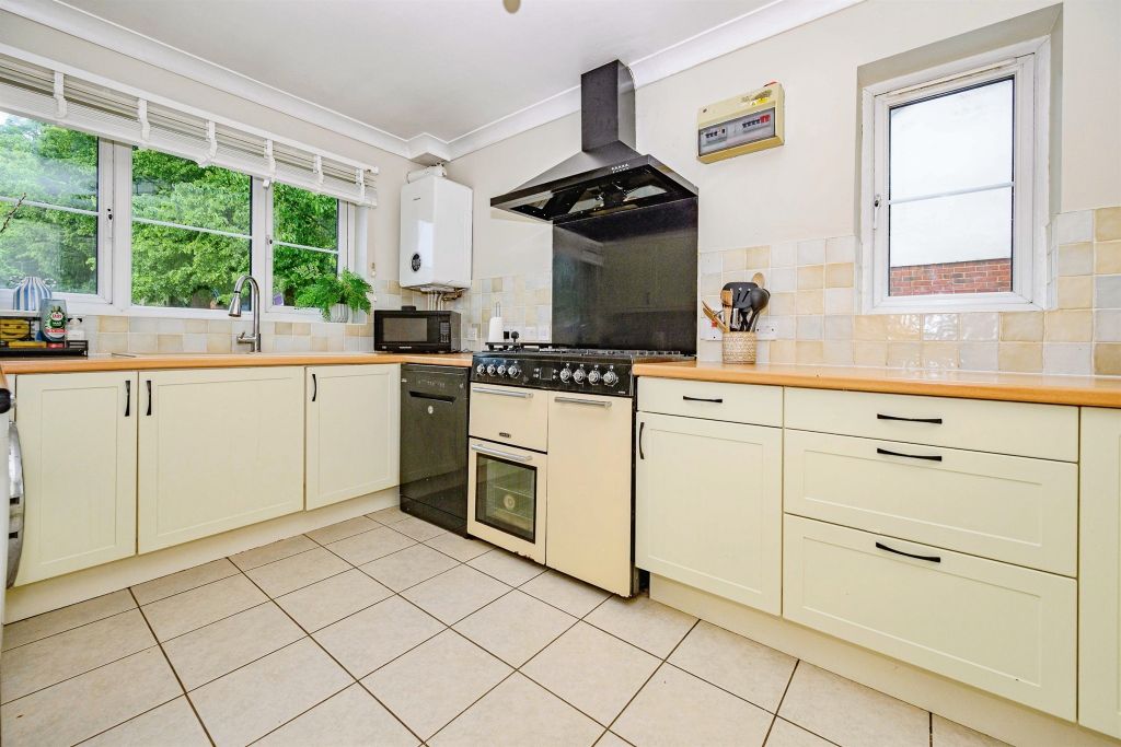 Property photo 3 of 17