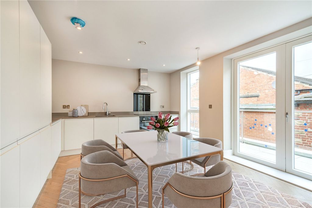 Property photo 2 of 10 C.G.I Staged