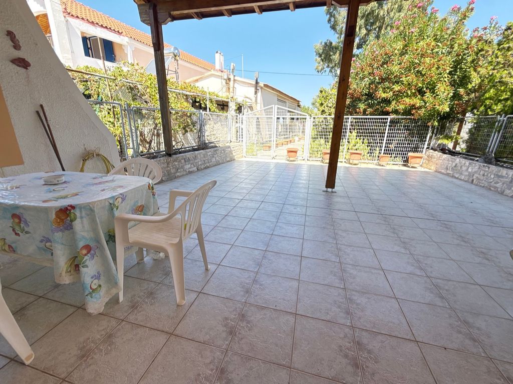Property photo 3 of 24