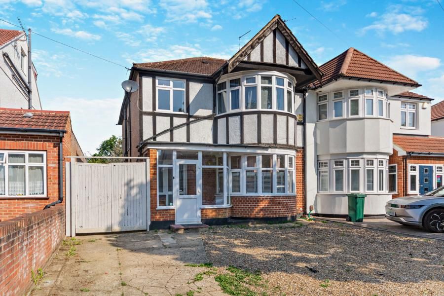 Property photo 1 of 8