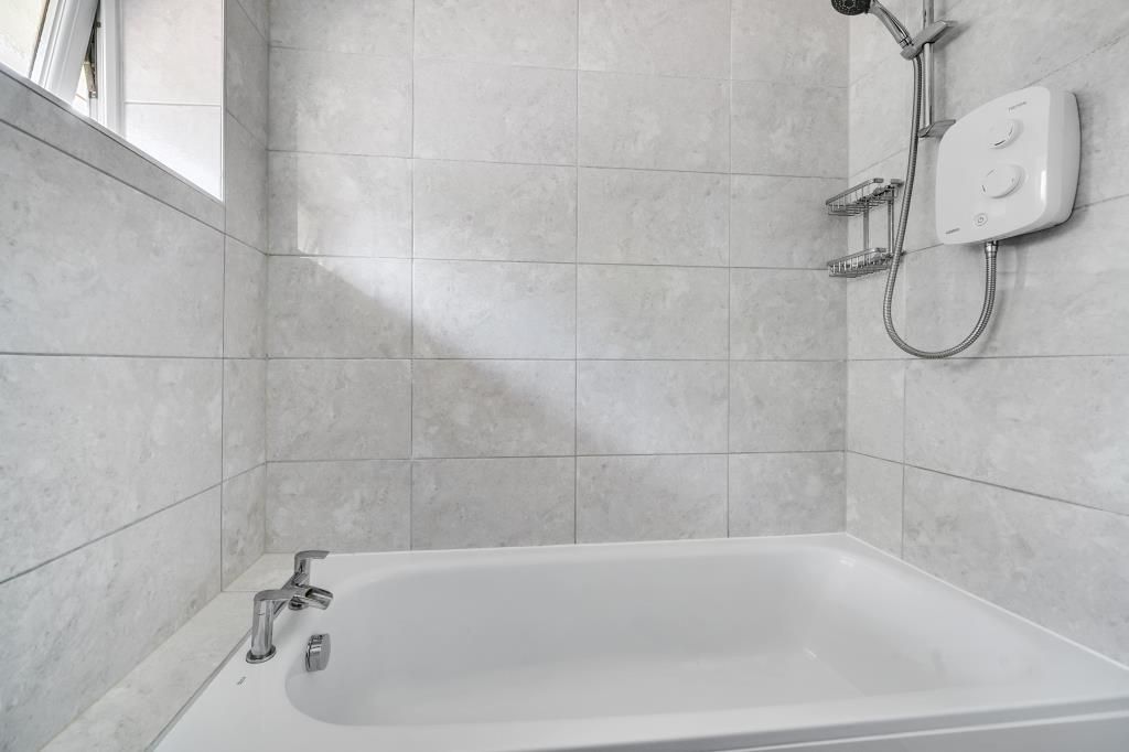 Property photo 3 of 22 Bathroom