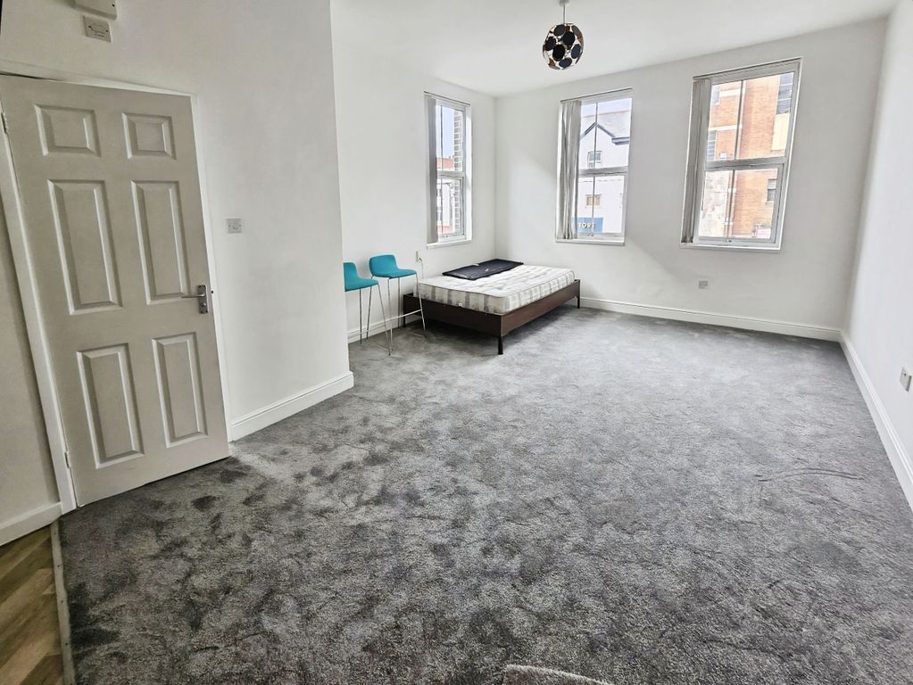 Property photo 3 of 7