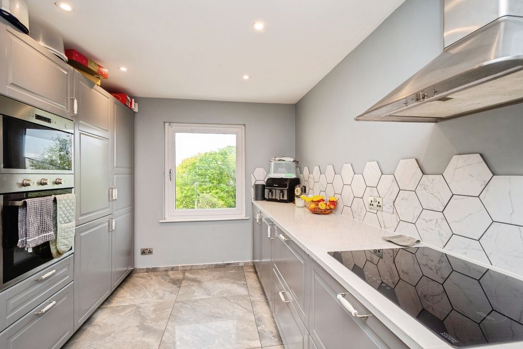 Property photo 2 of 20 Pbox-Img.Jpg