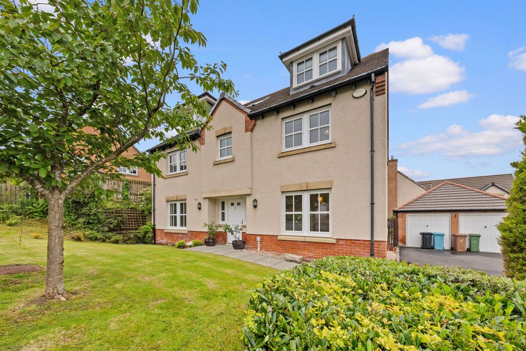 Property photo 1 of 54