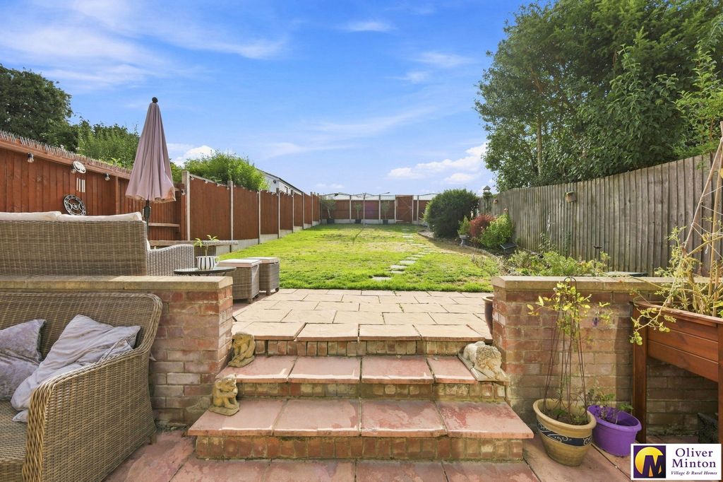 Property photo 3 of 35