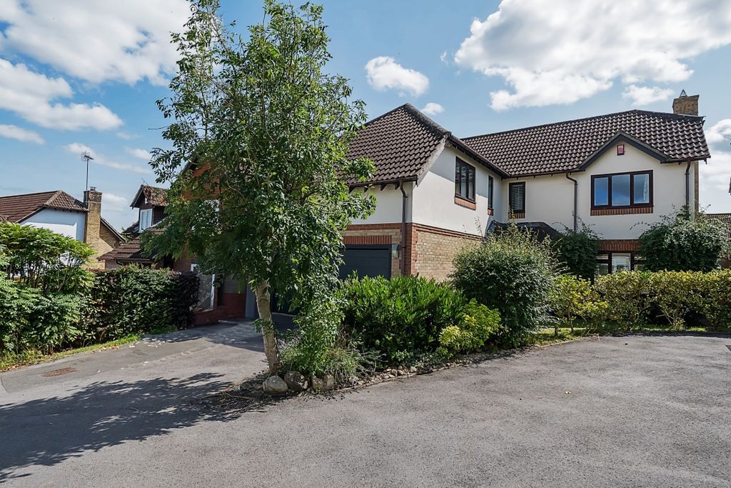 Property photo 1 of 11