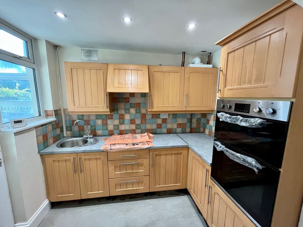 Property photo 3 of 7 Image