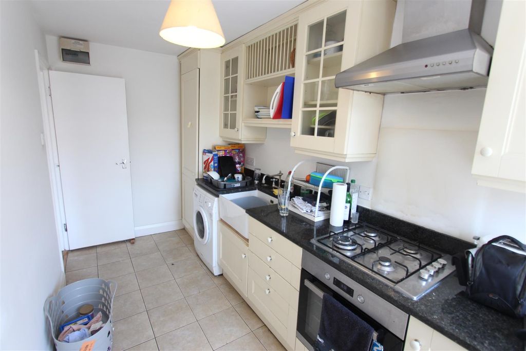 Property photo 3 of 13 Kitchen