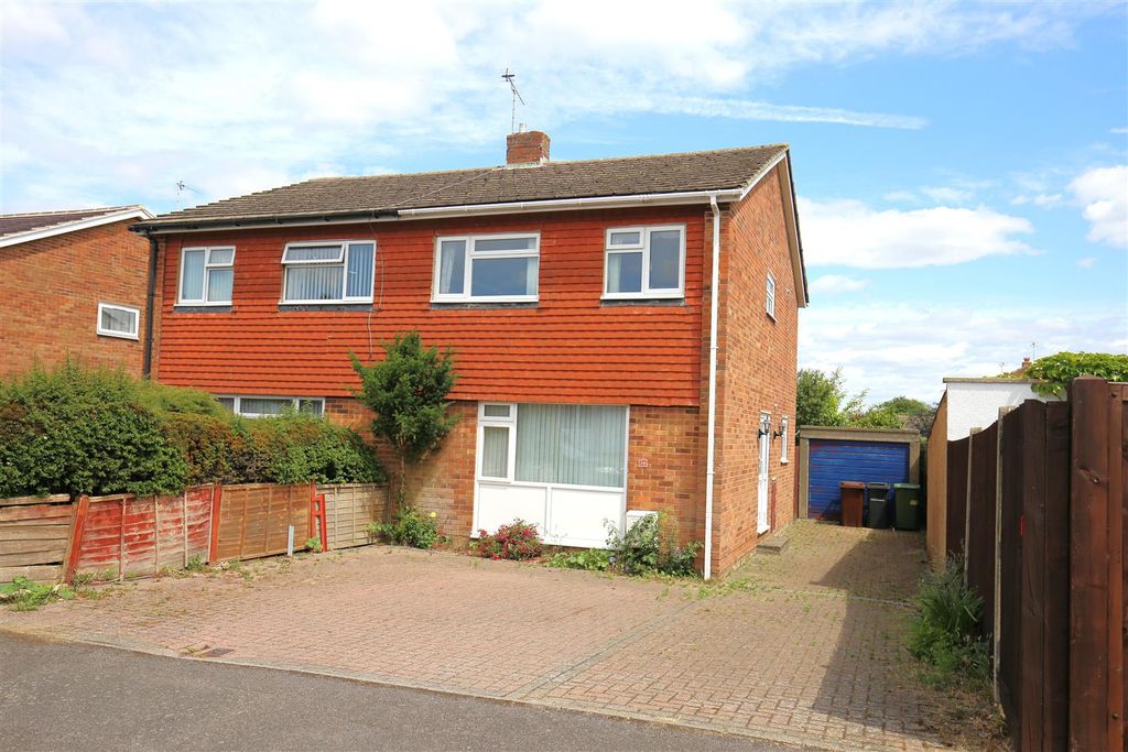 Property photo 1 of 16 Front External