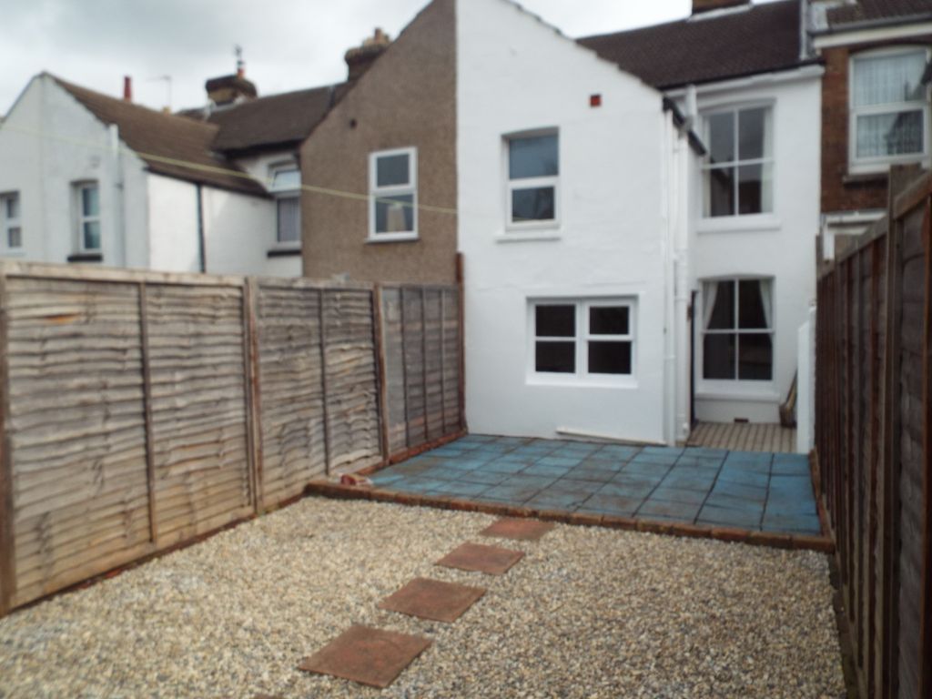 Property photo 1 of 6