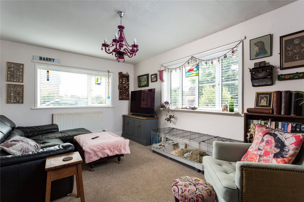 Property photo 3 of 10 Sitting Room