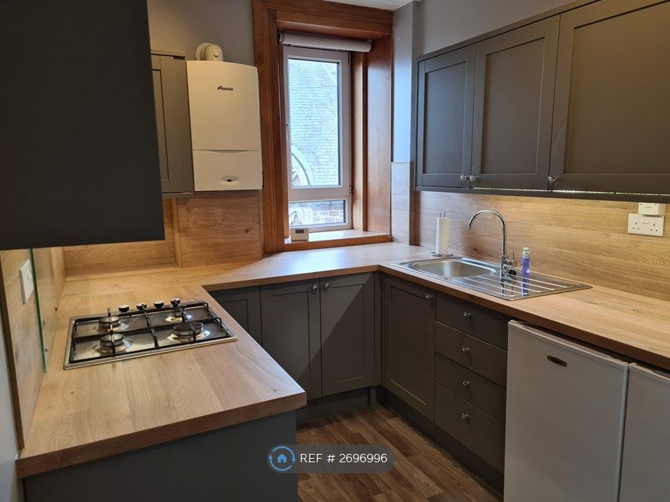 Property photo 1 of 7 Kitchen