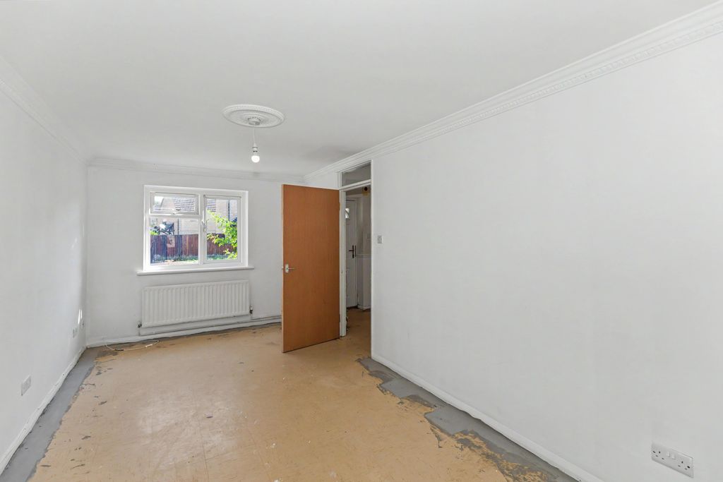 Property photo 2 of 15 20 Croxford Gardens, Kidlington, Oxfordshire, Ox5 1Xb