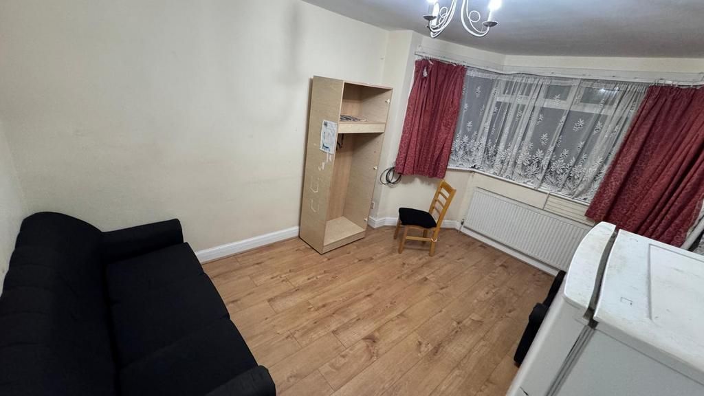 Property photo 3 of 21