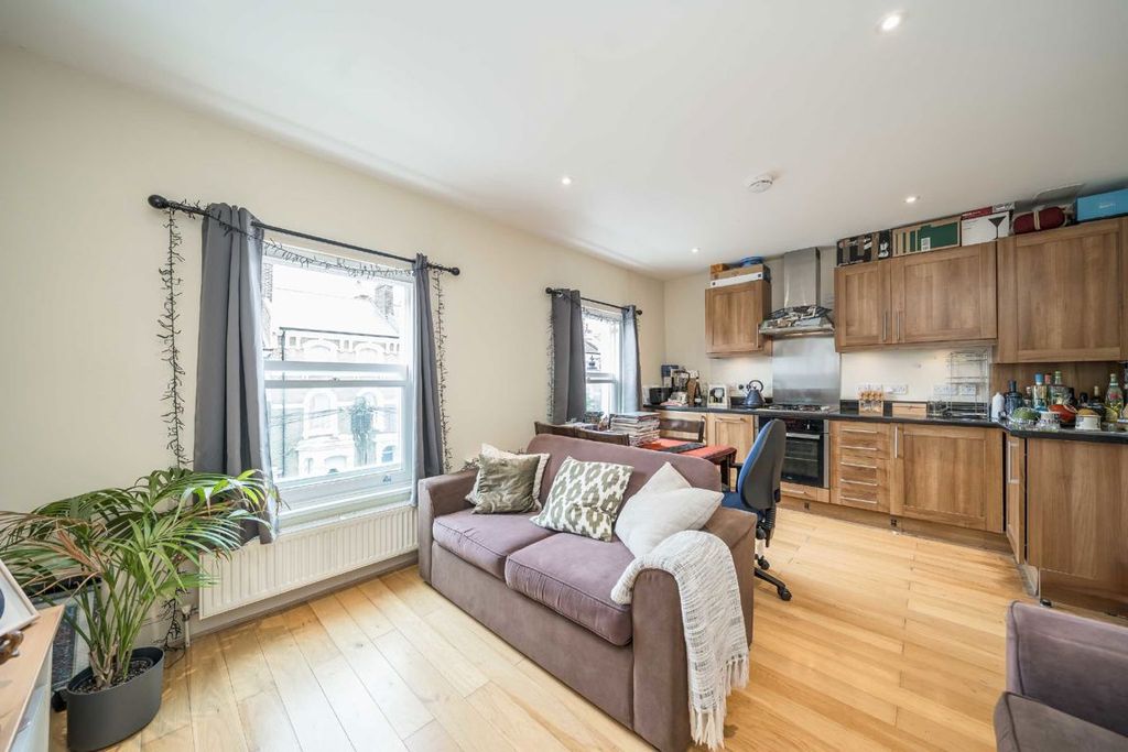 Property photo 3 of 4